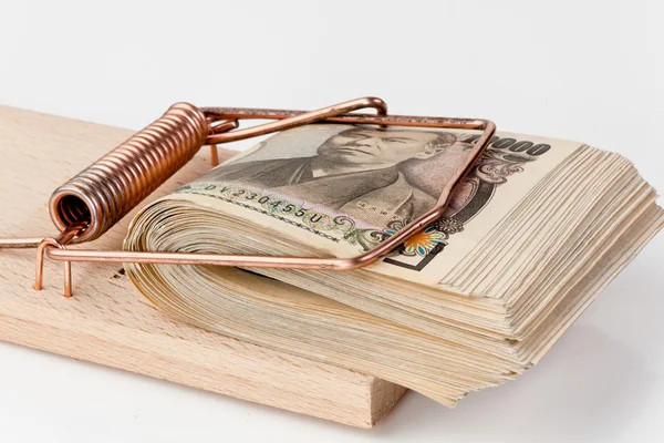 Japanska yen sedlar i mus fälla — Stockfoto