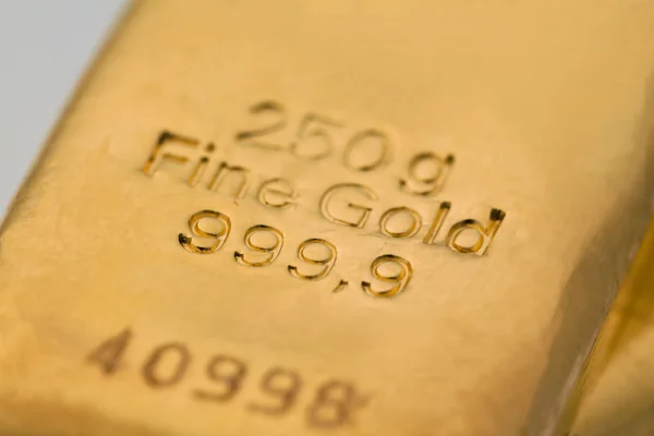 Investment in real gold — Stock Photo, Image