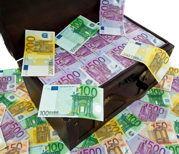 Bröstet med eurosedlar. finanskrisen, — Stockfoto