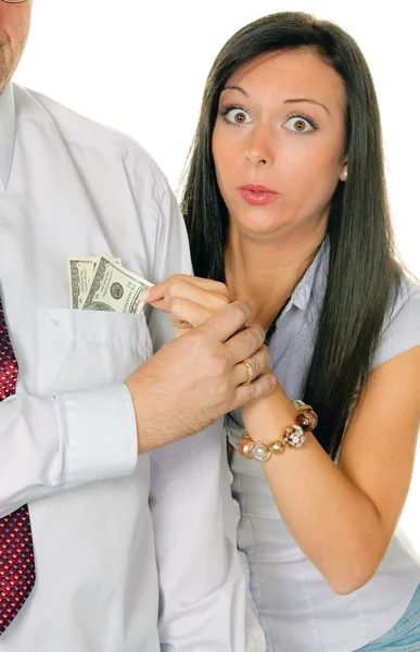 Frau zieht Mann aus dem Taschengeld — Stockfoto