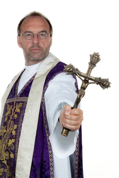 天主教神父与十字架 — 图库照片