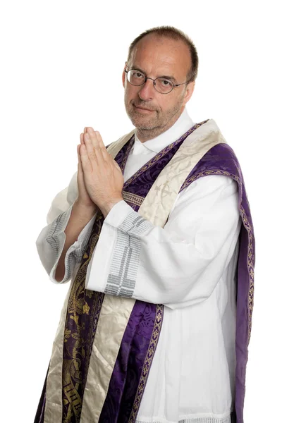 Sacerdote católico rezando — Foto de Stock