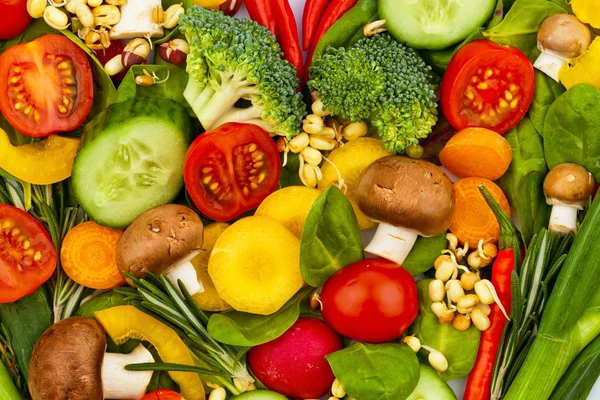 Srdce ze zeleniny. zdravé stravování — Stock fotografie