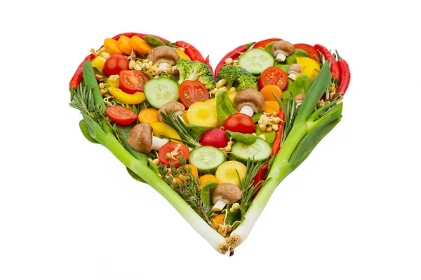 一颗心做的蔬菜。健康饮食 — 图库照片