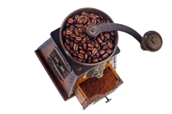 З кави. кавові зерна та кавомолка — стокове фото