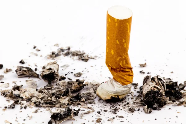 Primer plano del cigarrillo desmontado — Foto de Stock