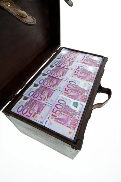 Груди з євро банкнотами. фінансова криза, кризова підготовка — стокове фото