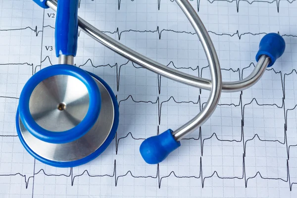 Medición de la presión arterial y curva ECG —  Fotos de Stock