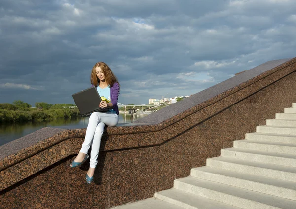 stock image A girl with laptop