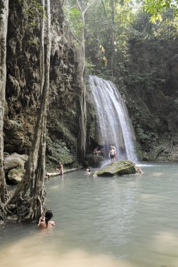 Tayland river kwai, bir şelale