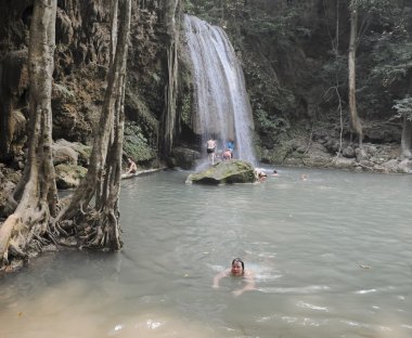 Tayland river kwai, bir şelale