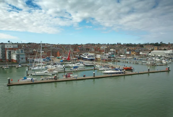 Cowes harbour — Stock Photo, Image