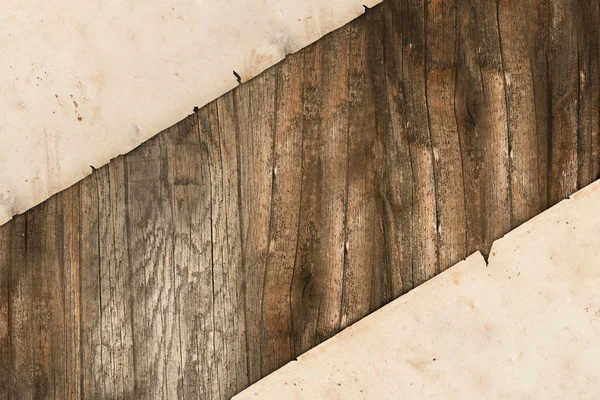 Papéis antigos desbotados em um fundo de madeira — Fotografia de Stock