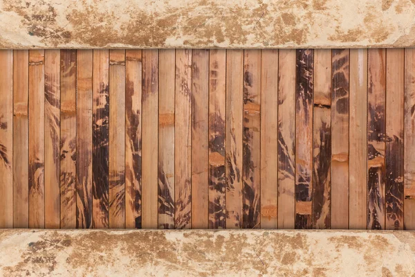 Väderbitna papper ram på en trä bakgrund — Stockfoto