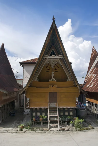 Tradiční batak dům na samosir island, Indonésie, — Stock fotografie
