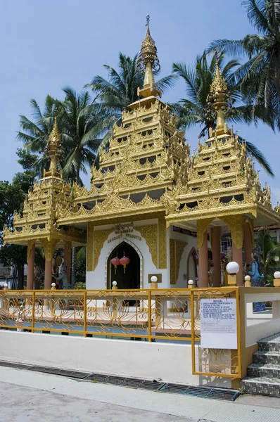 Templo birmano de Dharmikarama, Malasia — Foto de Stock