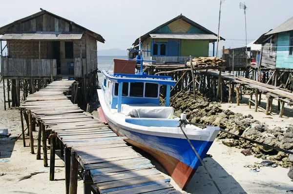 Pueblo de pescadores en Bandar Lampung, Indonesia — Foto de Stock