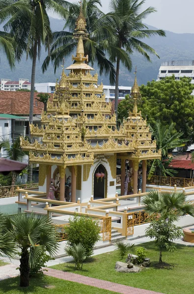 Templo birmano de Dharmikarama en la isla Penang — Foto de Stock