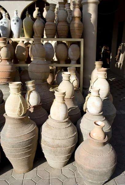 En traditionell arabisk marknad i nizwa, oman — Stockfoto