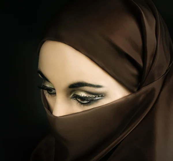 Portret młodej dziewczyny, arabski — Zdjęcie stockowe