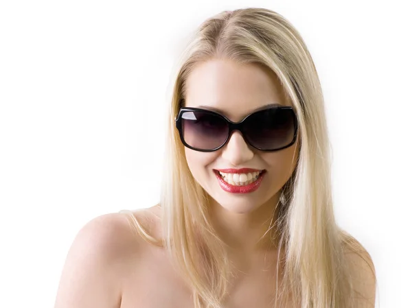 젊은 여 자가 큰 현대적인 선글라스 입고. — 스톡 사진