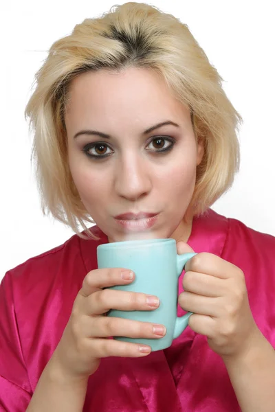 Красивая блондинка с кофе (3 ) — стоковое фото