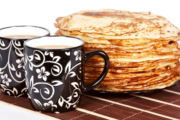 Tea and a pancakes — Stock Photo, Image