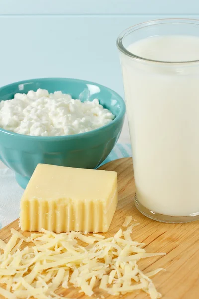 Zdrowe świeże mleko i produkty mleczne — Zdjęcie stockowe