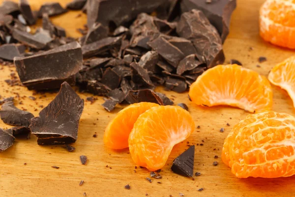 Orange Wedges With Dark Chocolate — Stock Photo, Image