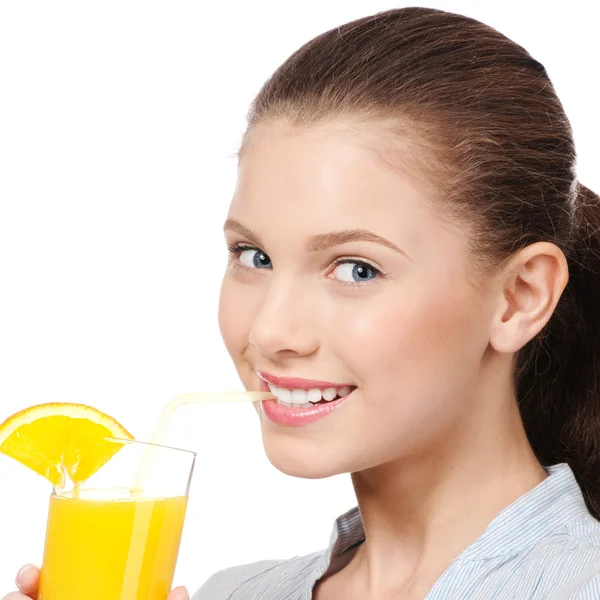 Mujer joven con vaso de jugo de naranja aislado —  Fotos de Stock