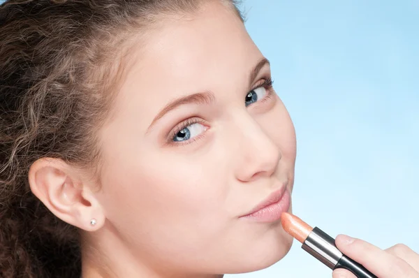 Lippen zone make-up door lippenstift — Stockfoto