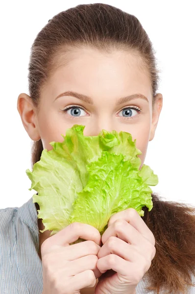 Junge Schönheit Frau mit grünem Salat — Stockfoto