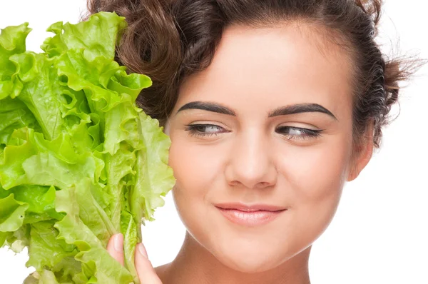 Detailní portrét emotivní krásy ženy s zelený salát — Stock fotografie