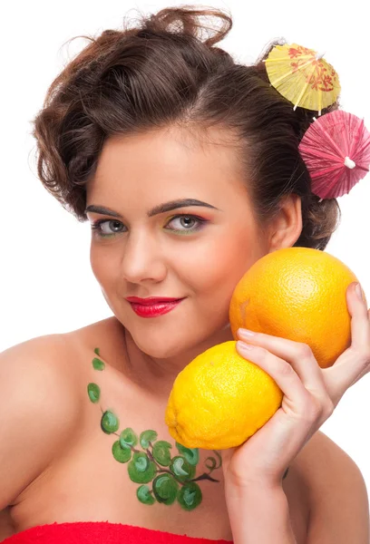Close up portrait of beauty woman with lemon and grapefruit — Stock Photo, Image