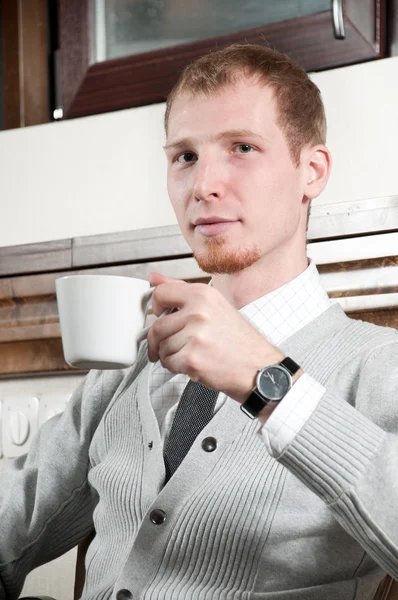Biztos, hogy fiatal üzletember kávé — Stock Fotó
