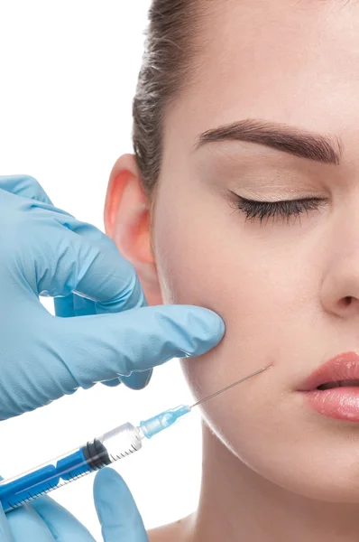 Injection of botox to the face of beautiful woman — Stock Photo, Image