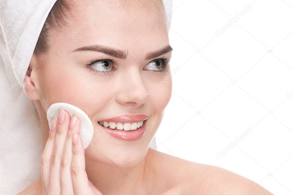 Close-up of beauty woman applying sponge