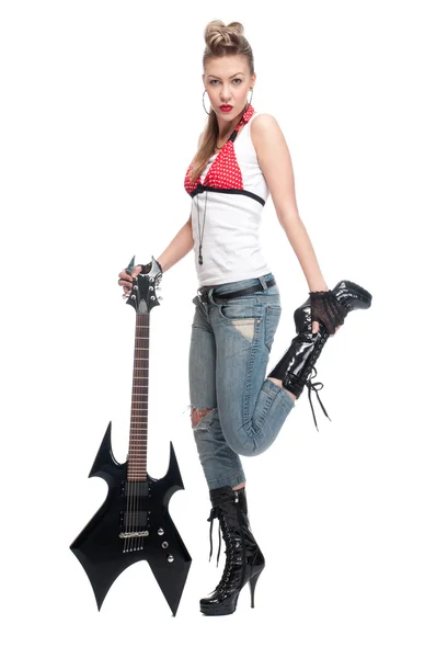 Νέων ροκ γυναίκα με ηλεκτρική κιθάρα — Φωτογραφία Αρχείου