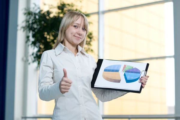 Young businesswoman show charts — Stock Photo, Image