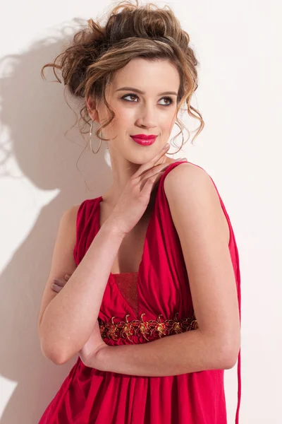 Nahaufnahme von schönen Mädchen mit roter Mode Makeup — Stockfoto