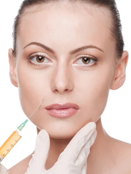 Cosmetische botox injectie in het gezicht van de schoonheid — Stockfoto