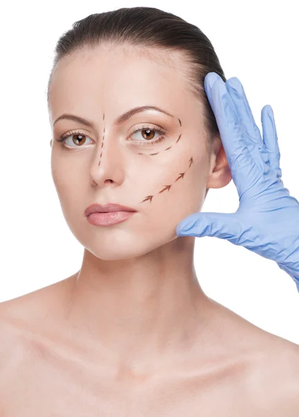 Garis koreksi pada wajah wanita, sebelum operasi — Stok Foto