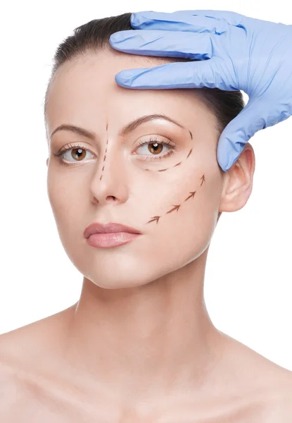 手術依らざる前に、の女性の顔に訂正線 — ストック写真