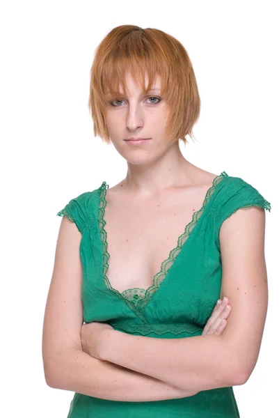 Закрыть портрет эмоциональной девушки в зеленом платье — стоковое фото