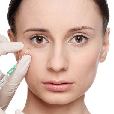 güzellik karşısında kozmetik botox enjeksiyonu