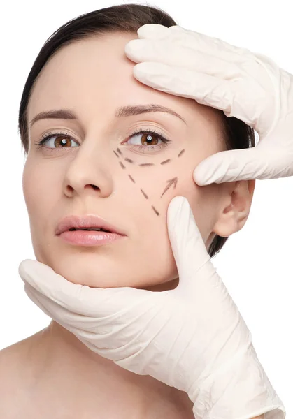 Korrigeringsrader på kvinna ansikte, innan operation operation — Stockfoto