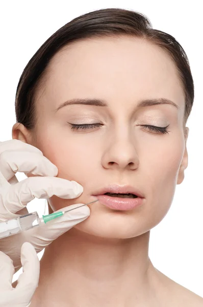 Косметическая инъекция ботокса в лицо красотки — стоковое фото
