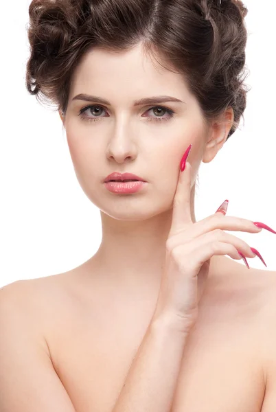 Bliska portret uroda kobiety z doskonałej skóry i paznokci czerwony — Zdjęcie stockowe