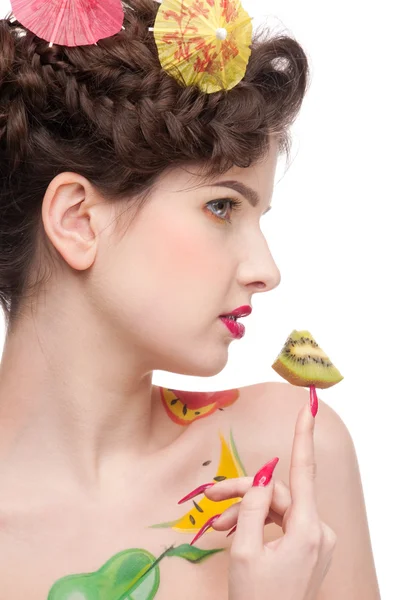 Close up portrait of beauty woman with fruit bodyart and kiwi — Stock Photo, Image