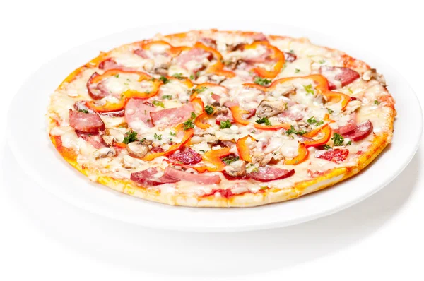 Gustosa pizza salame piccante italiana — Foto Stock